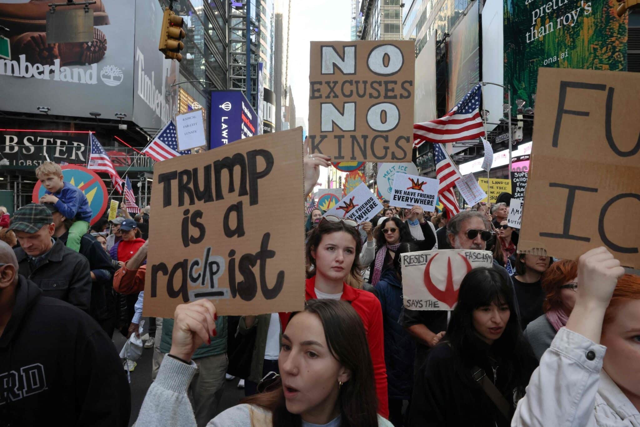 Tensión frente a la Torre Trump: el bloqueo de la Quinta Avenida