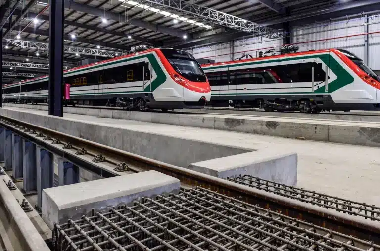 Largas filas y contratiempos en el primer día de ruta completa del Tren El Insurgente