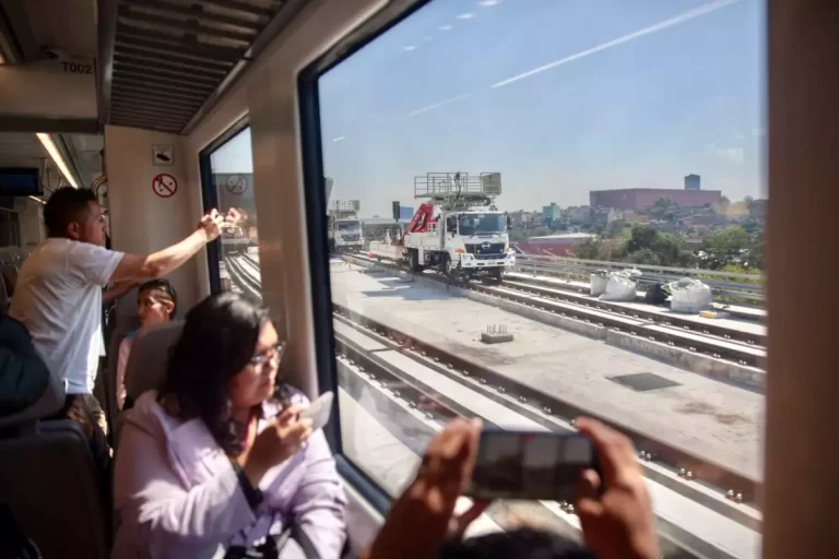 Tren El Insurgente: Inauguración, costos reales y el contraste de visiones