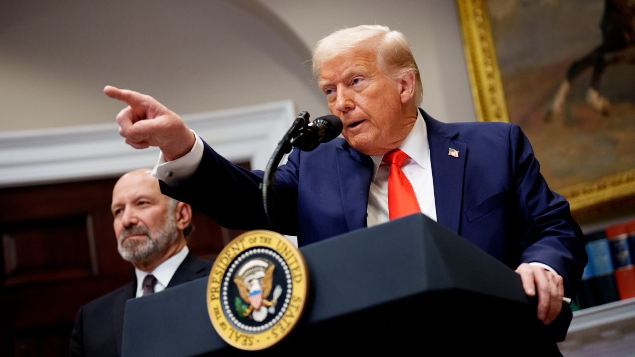 Vínculo con Epstein: por qué Trump apoya a su secretario de comercio