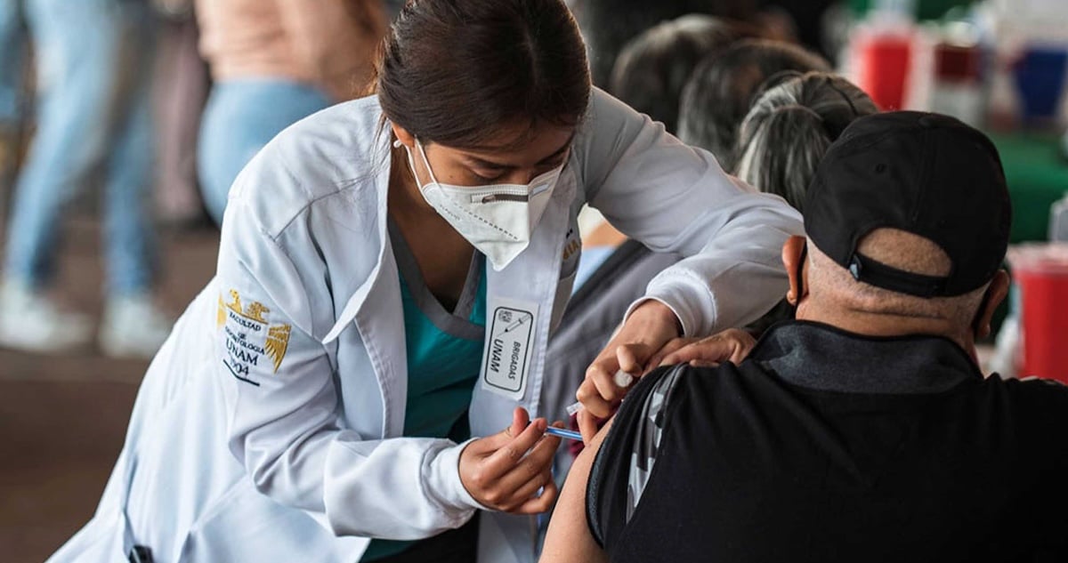Recomendación de la UNAM sobre vacunas COVID-19 e influenza 2026