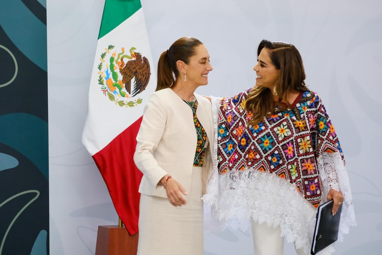 La gobernadora Mara Lezama presenta los logros de la Cuarta Transformación en Quintana Roo ante la presidenta Claudia Sheinbaum.