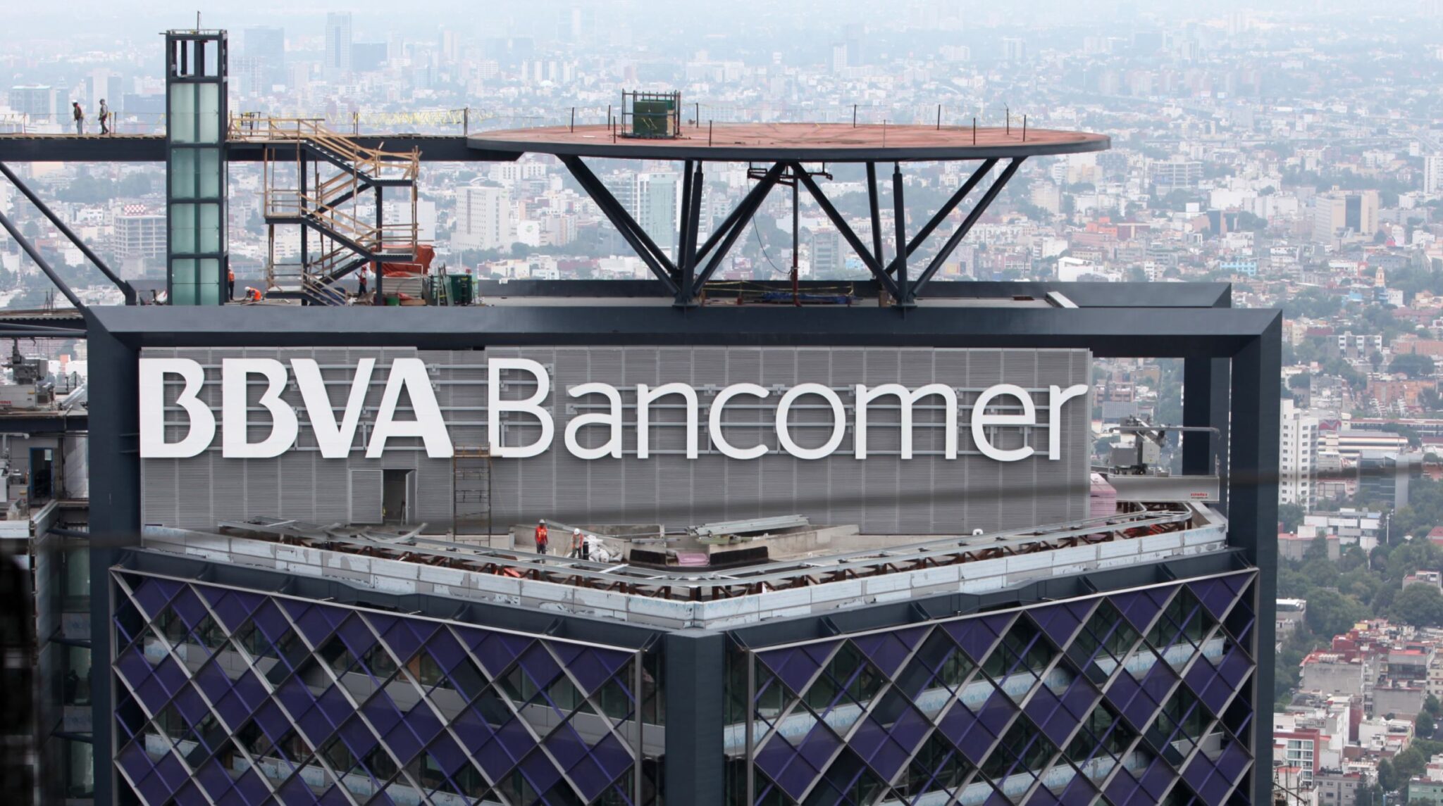 Ajuste al alza: BBVA eleva pronóstico del PIB México ante giro energético