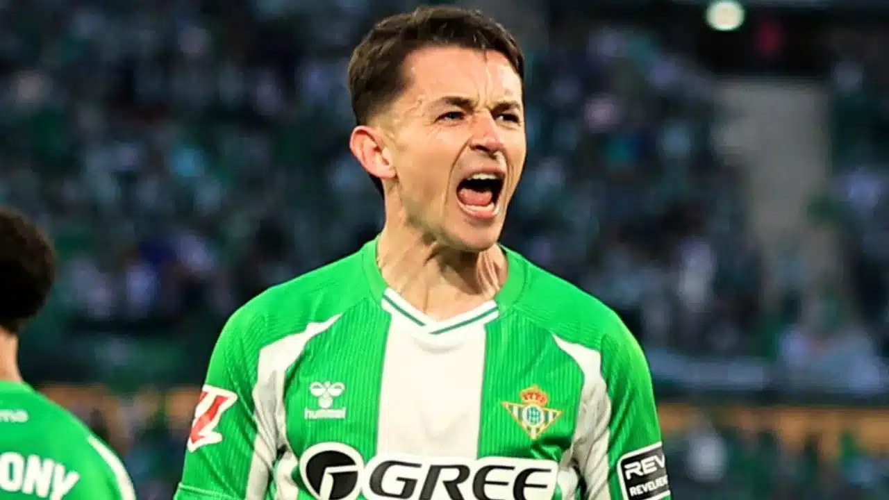 Fidalgo desata la euforia bética: El 'Maguito' marca su primer gol en LaLiga