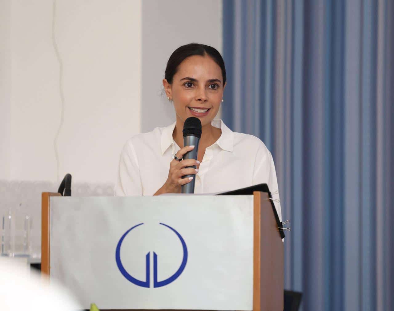 Ana Paty Peralta impulsa el turismo médico con la excelencia del Hospital Galenia