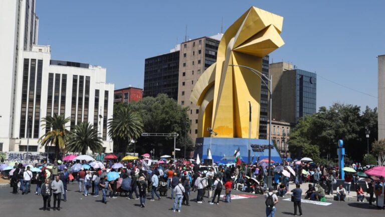 El retorno de la CNTE: Bloqueos en Reforma y la fragmentación del diálogo educativo
