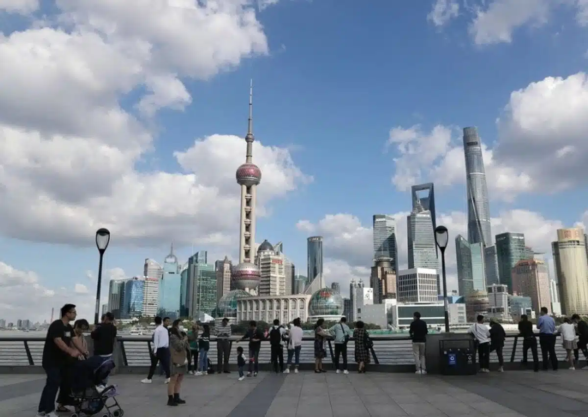 China revoluciona el mercado global con su nueva ofensiva de IA masiva