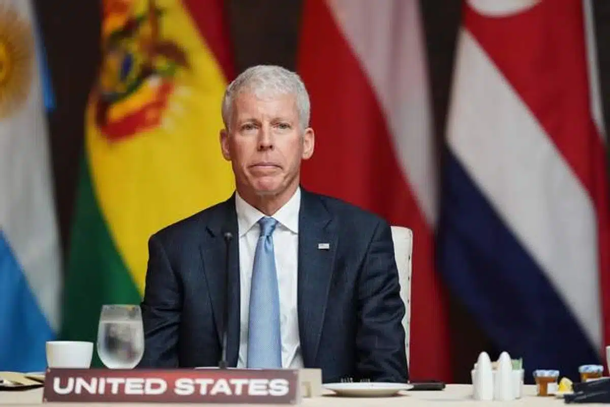 Estrategia de Chris Wright: El plan federal para reducir la gasolina a 3 dólares