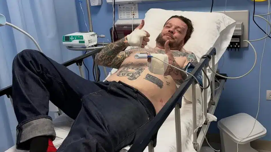 Corey Harrison de El precio de la historia hospitalizado en México tras sufrir un grave accidente de motocicleta en Tulum.