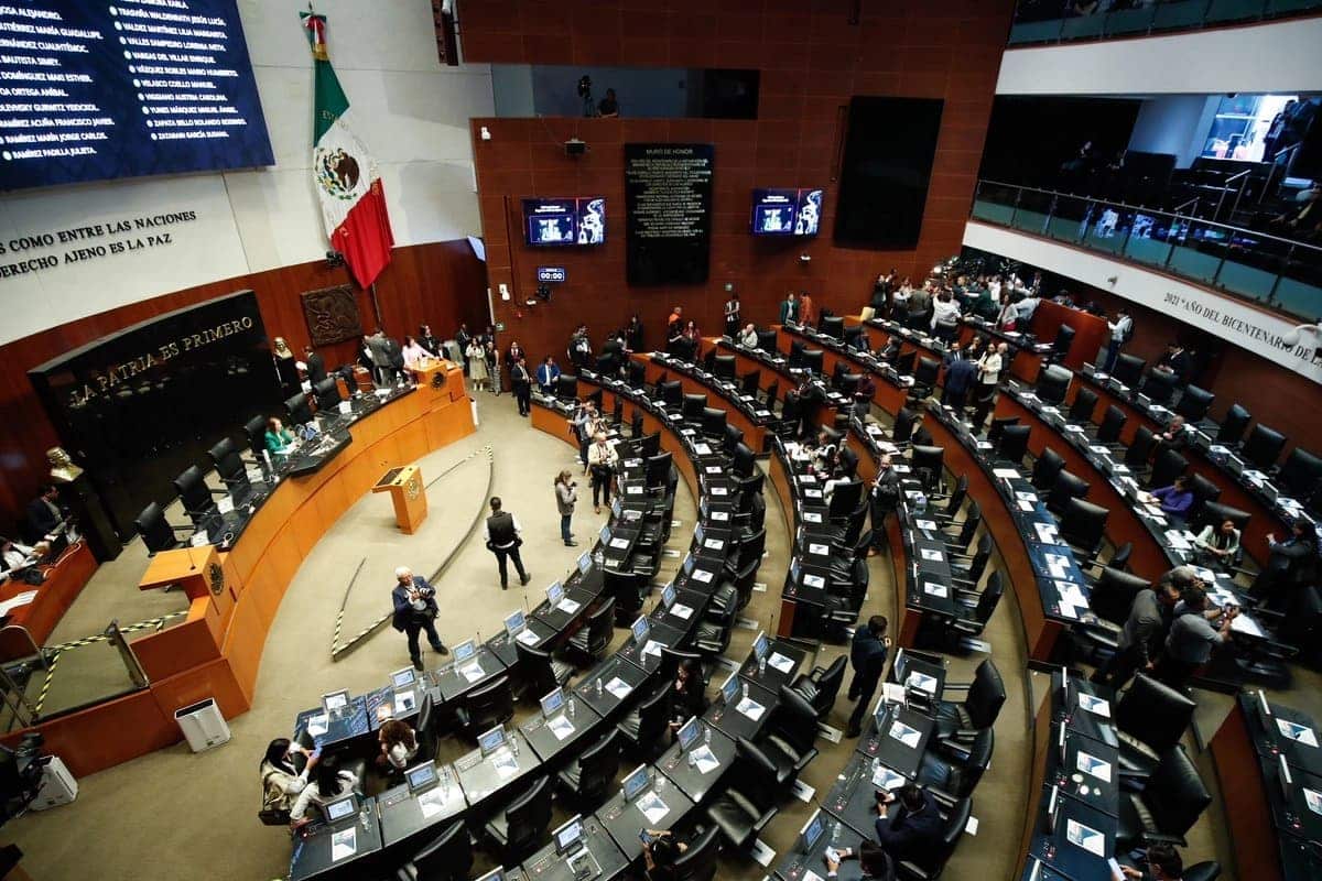 Kenia López Rabadán critica la omisión de la paridad de género en el Plan B electoral enviado al Senado.