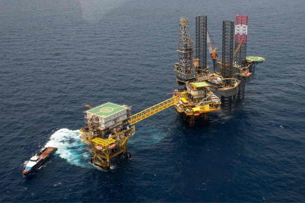 Crisis en Abkatún exige respuesta inmediata ante vertido en el Golfo