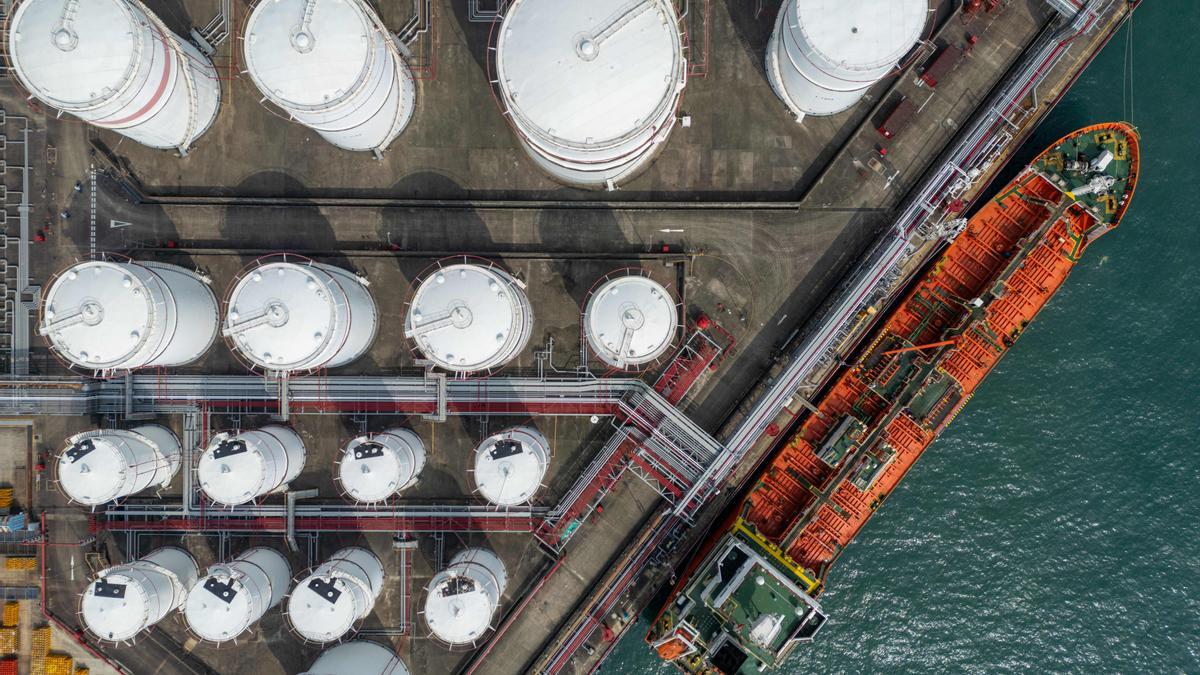 El colapso del suministro en Ormuz y la mayor crisis petrolera del siglo