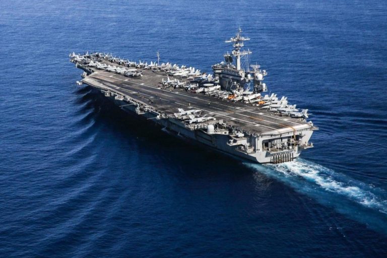 Verificación de impacto en el USS Abraham Lincoln: Desafío técnico en el Golfo