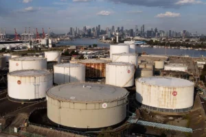 El mercado petrolero sufre su mayor desplome semanal desde la pandemia 2 impacto mercados tregua trump iran 2026