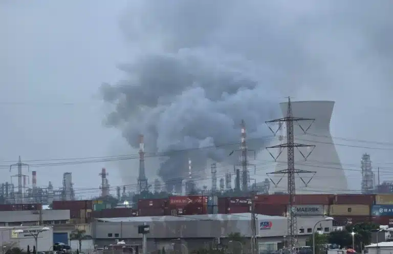 Irán golpea el corazón energético de Israel con un ataque masivo a la refinería de Haifa