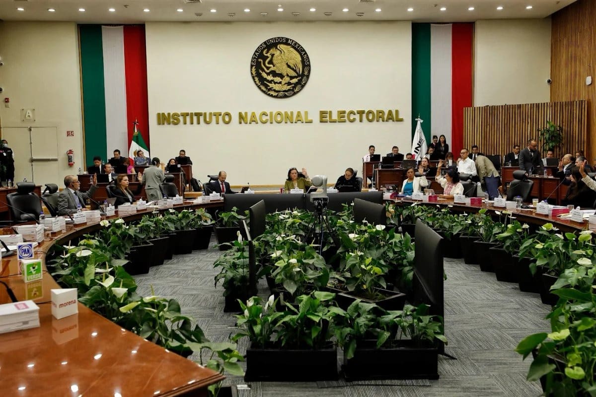 El blindaje financiero de los partidos: El INE reduce el rigor de las sanciones