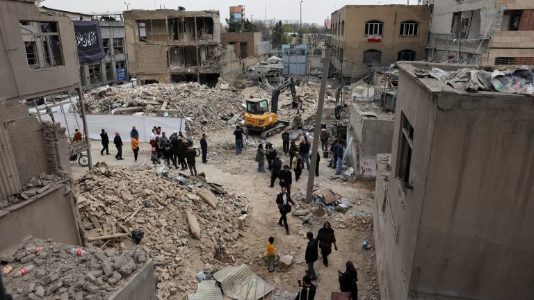 Teherán advierte respuesta decisiva ante Macron por ataques en el golfo Pérsico