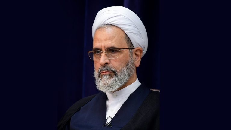 Irán en la encrucijada: La carrera por el poder tras la caída de Jameneí