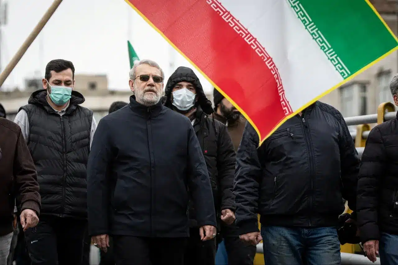 Larijani: Decapitación estratégica y promesa de represalia en Irán