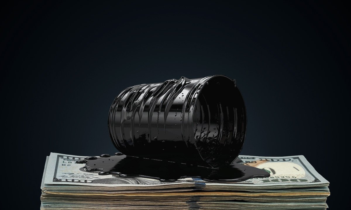 Lunes negro global: El shock petrolero de los 100 dólares y la respuesta del G7