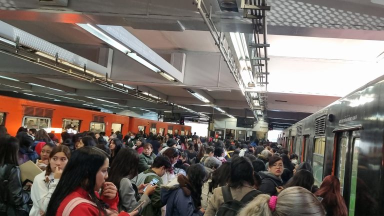Alerta Metro CDMX: Líneas 3 y B colapsan, 40 minutos de espera y el riesgo latente