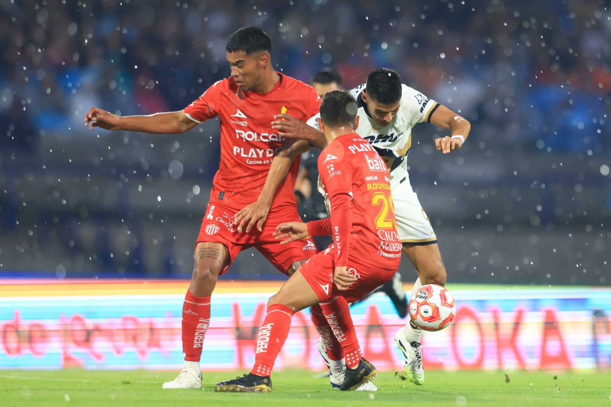 Necaxa contra Pumas: El asalto de Efraín Juárez al Estadio Victoria