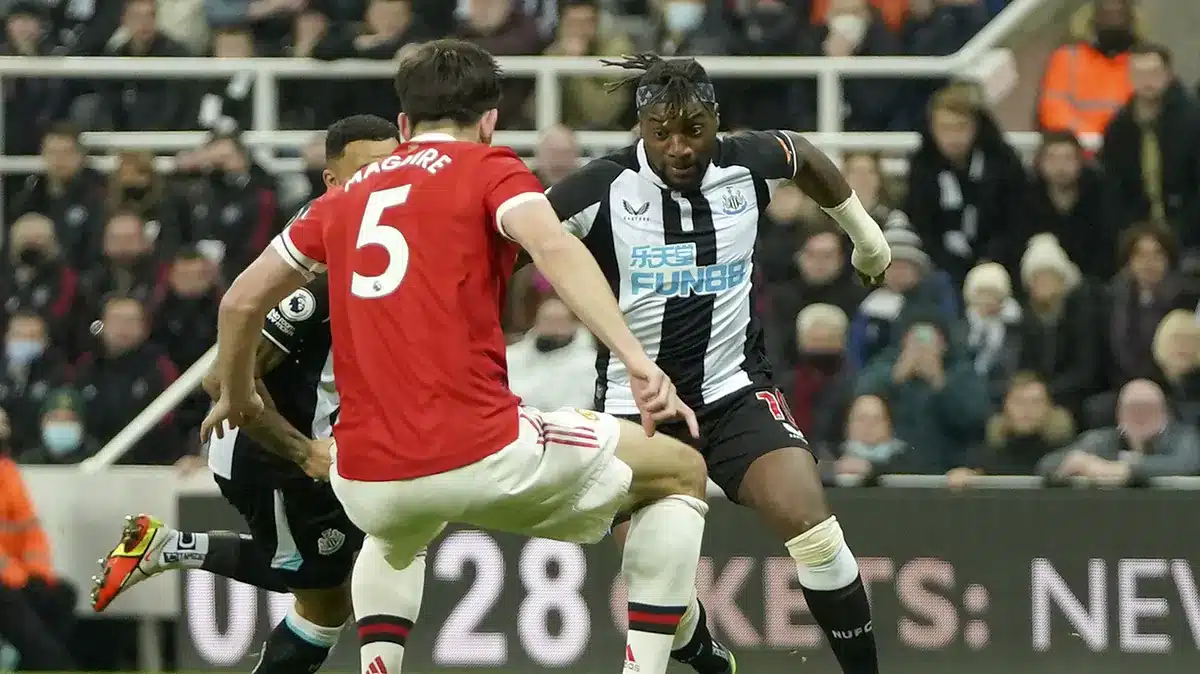 Horario y dónde ver: Newcastle y Manchester United definen el rumbo europeo