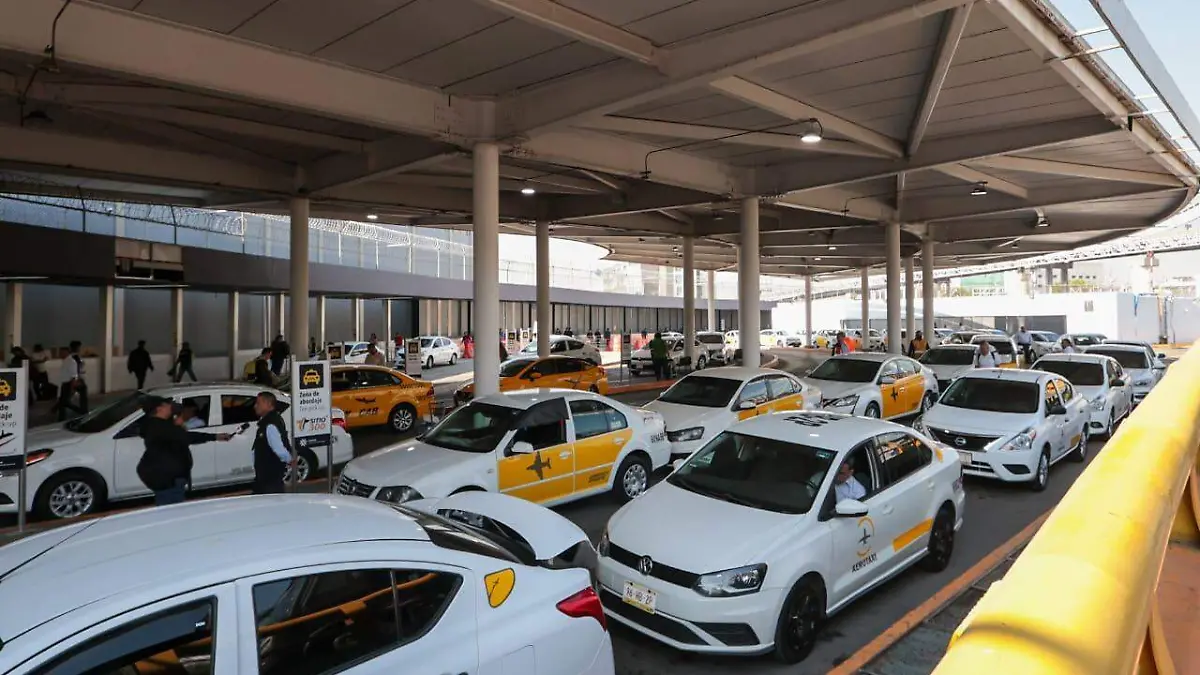 El cerco al transporte por aplicación garantiza exclusividad de taxistas en el AICM
