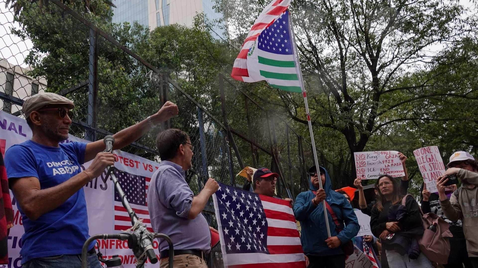 Sindicatos y académicos en México denuncian la ofensiva militar de Trump