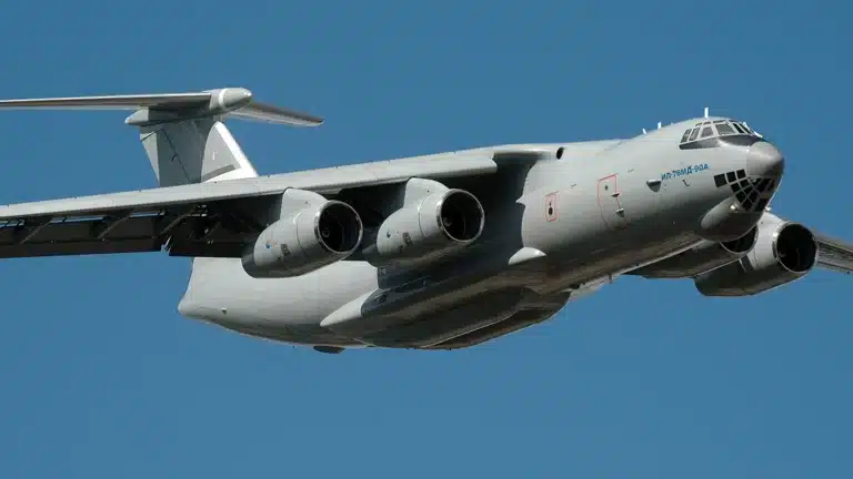 El puente aéreo Il-76 consolida el corredor médico entre Rusia e Irán