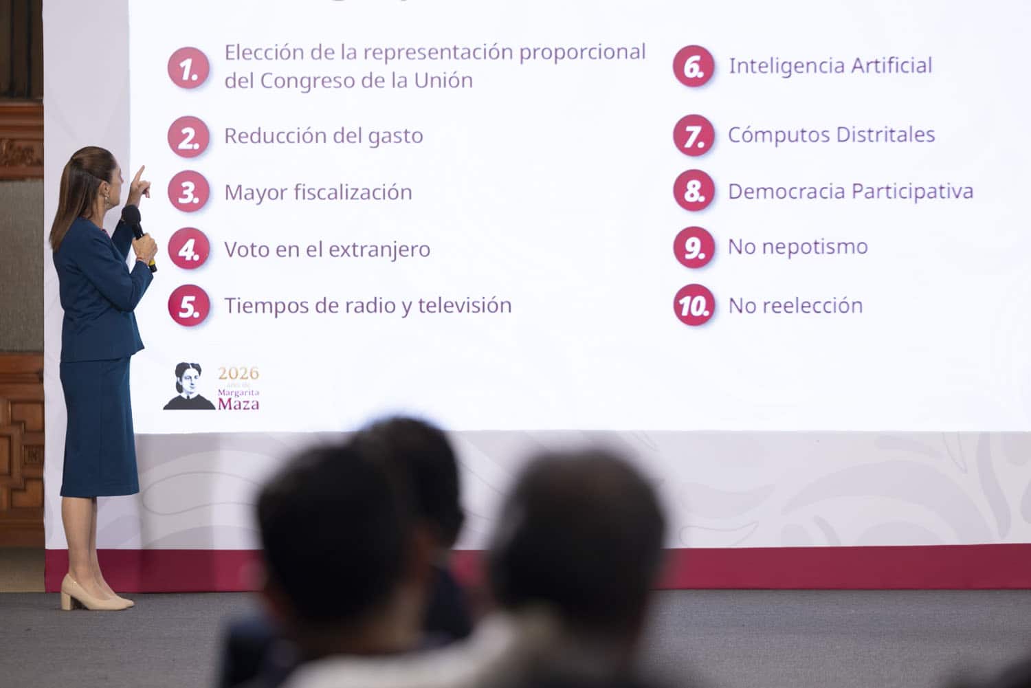 El 'Decálogo por la Democracia' de Sheinbaum: 5 puntos que redefinirán la elección