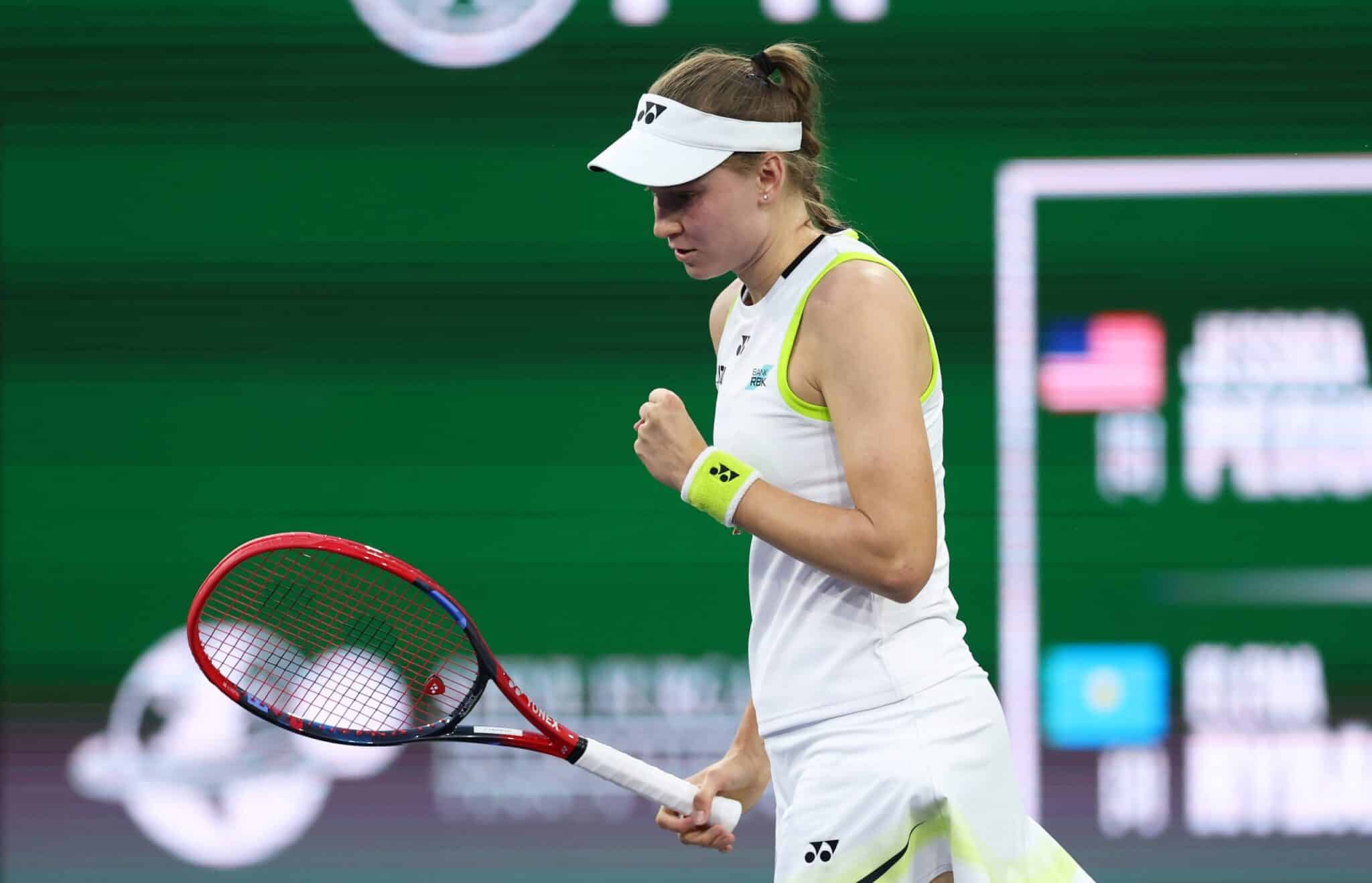 Rybakina desplaza a Swiatek y asegura final ante Sabalenka en Indian Wells