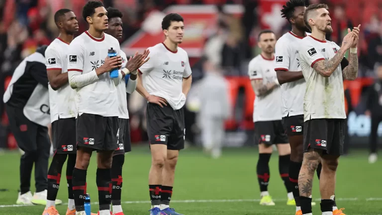 El Leverkusen de Xabi Alonso pone a prueba la resistencia de la Selva Negra