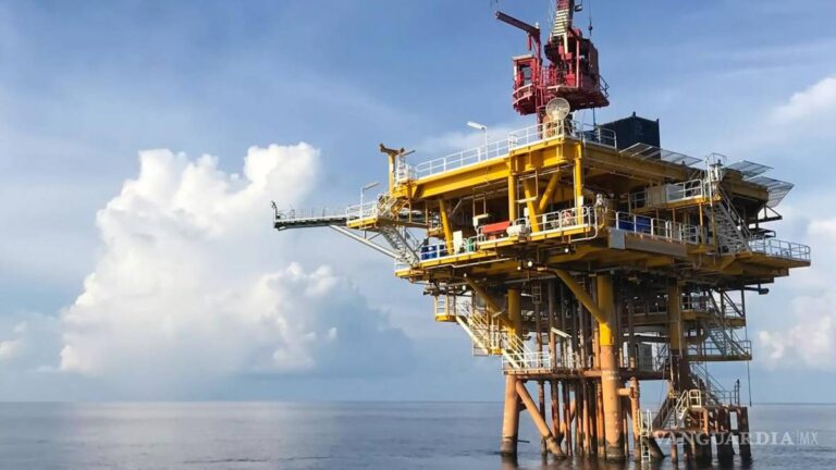 Shock energético global: El petróleo Brent escala a 112 dólares por crisis en Medio Oriente