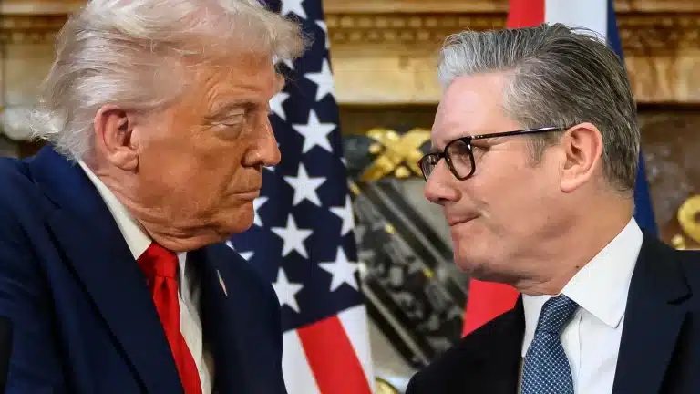 Starmer desafía a Trump: ¿Sobrevivirá la 'relación especial' a la crisis de Irán?