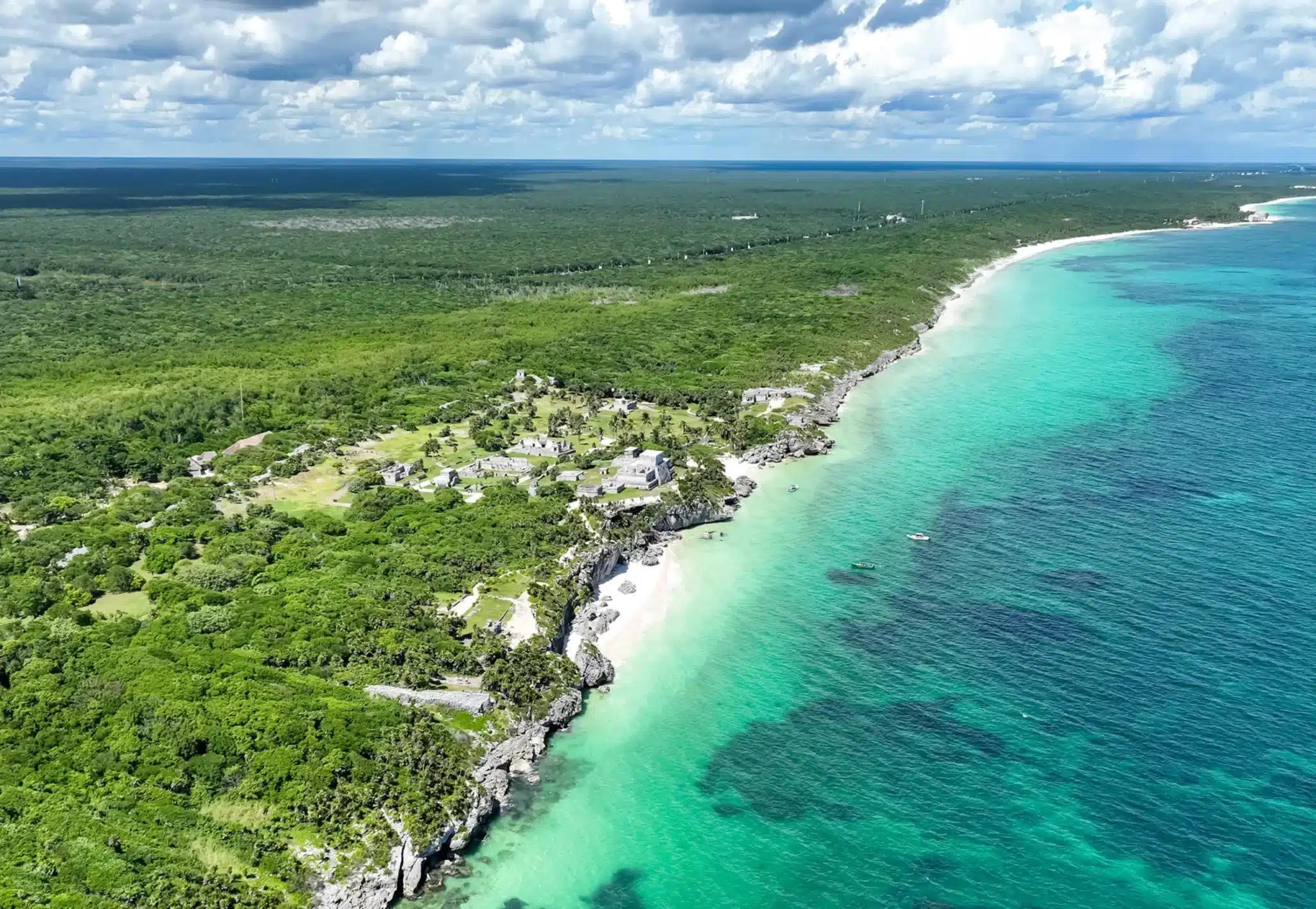 Clima en Tulum: Lluvias matutinas y calor vespertino