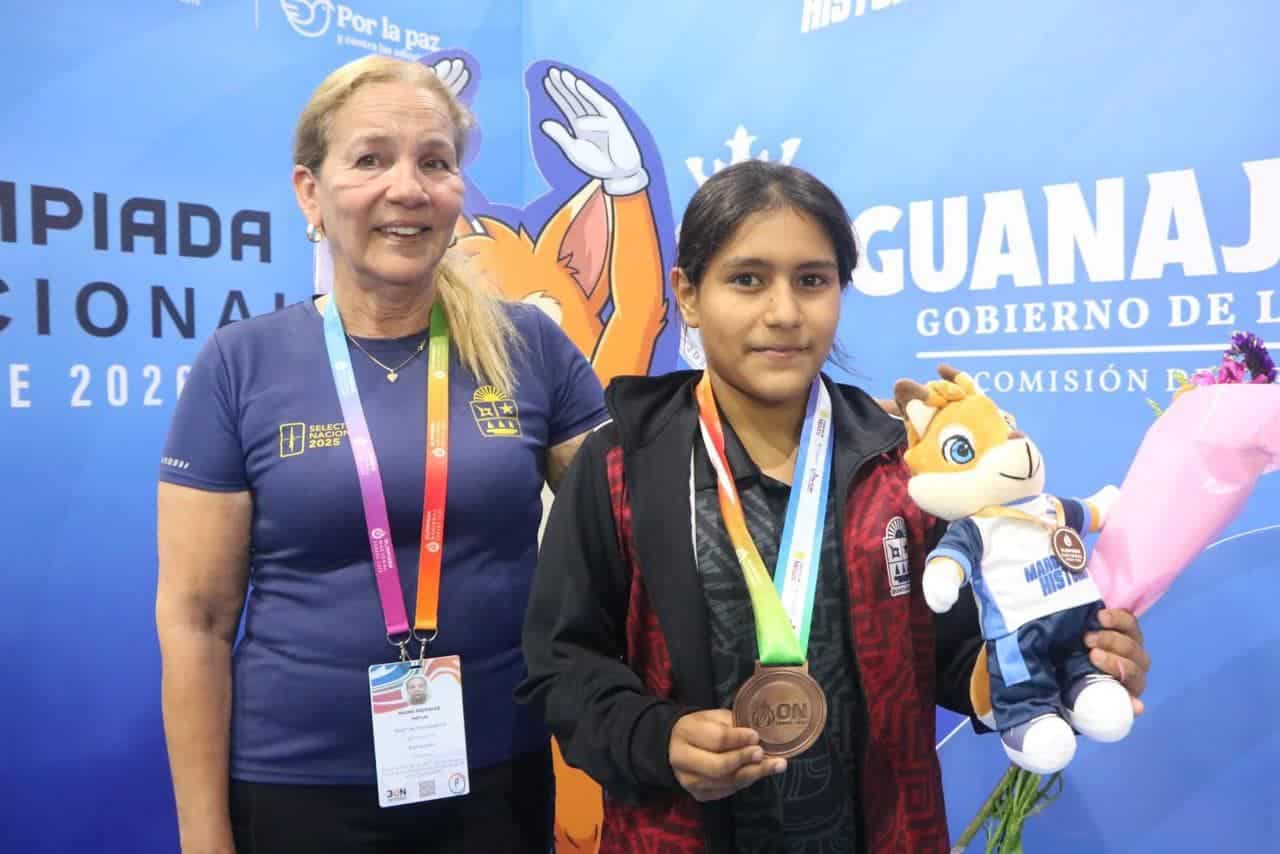 La clavadista Janaina Raya Bazán compitiendo y representando a Quintana Roo en la Olimpiada Nacional CONADE 2026