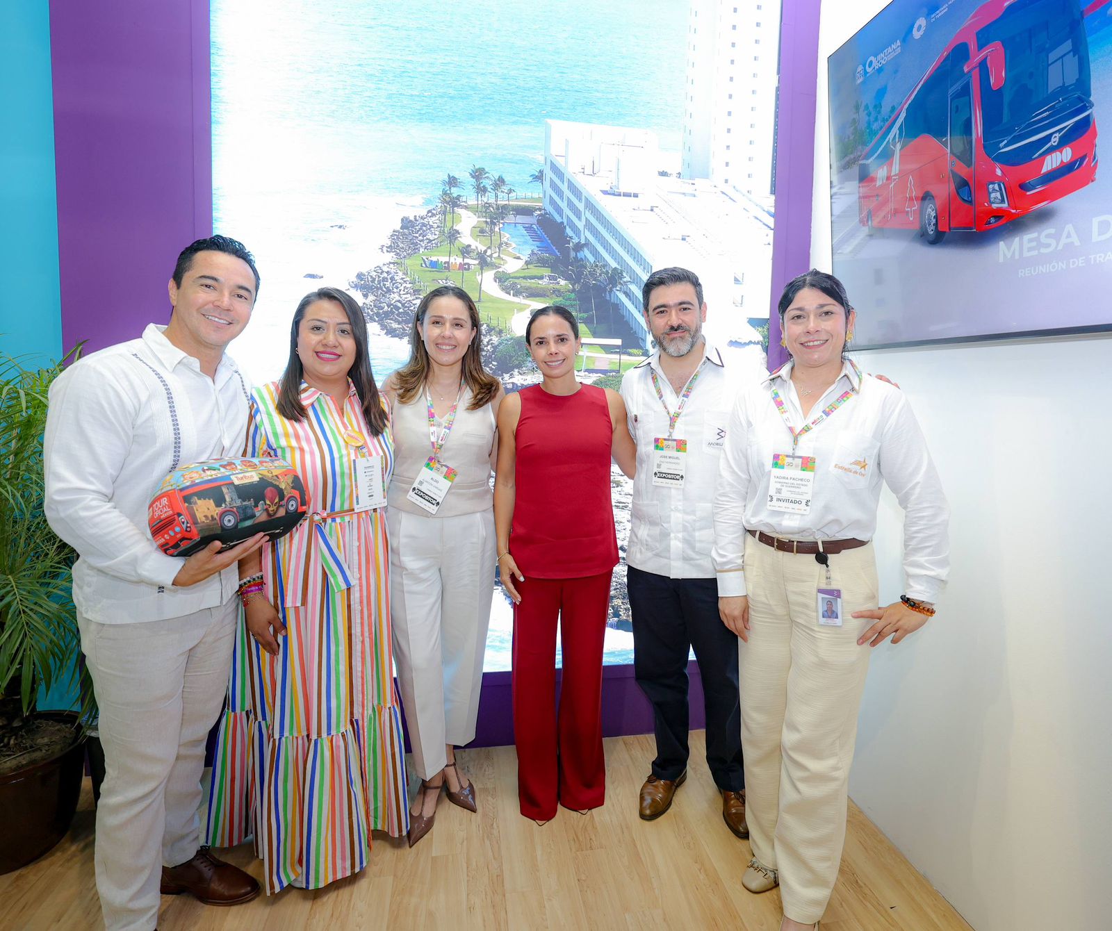 Ana Paty Peralta promoviendo la campaña turística All You Cancún durante sus reuniones de negocios en el Tianguis Turístico 2026.