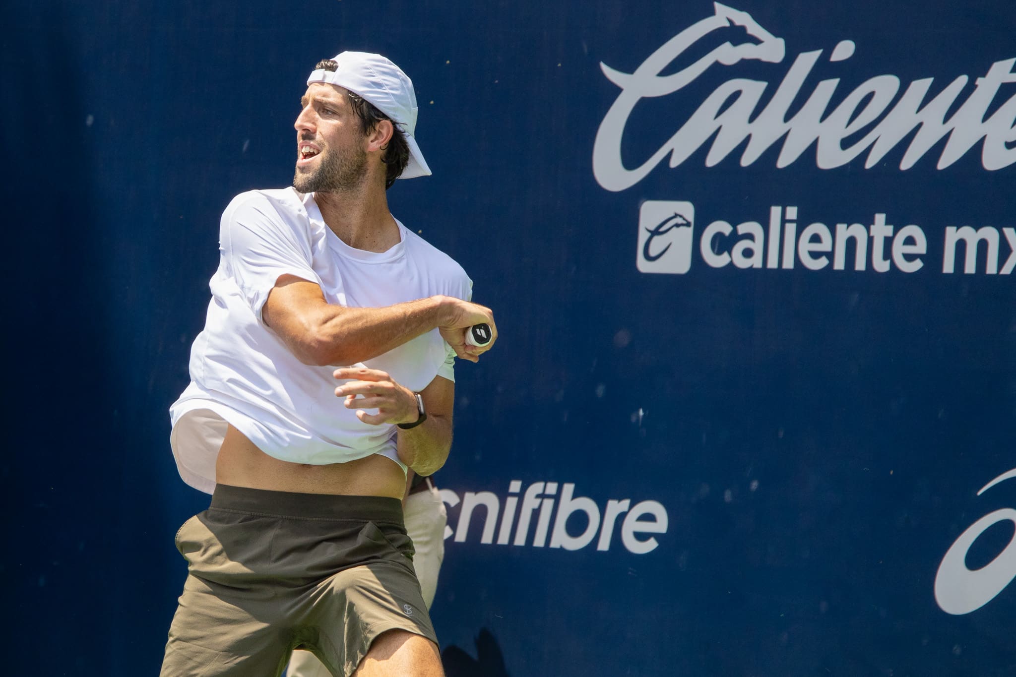 Alejandro Hayen rescata el honor del tenis mexicano en el CDMX Open