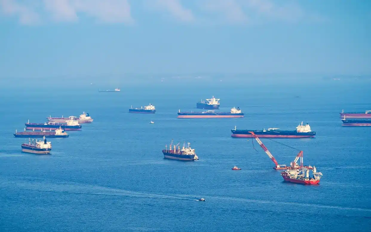 Bloqueo total del estrecho de Ormuz dispara la crisis energética global