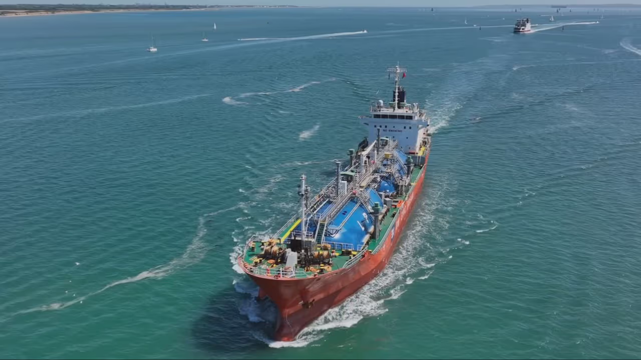 Bloqueo naval de Estados Unidos asfixia el comercio petrolero de Irán