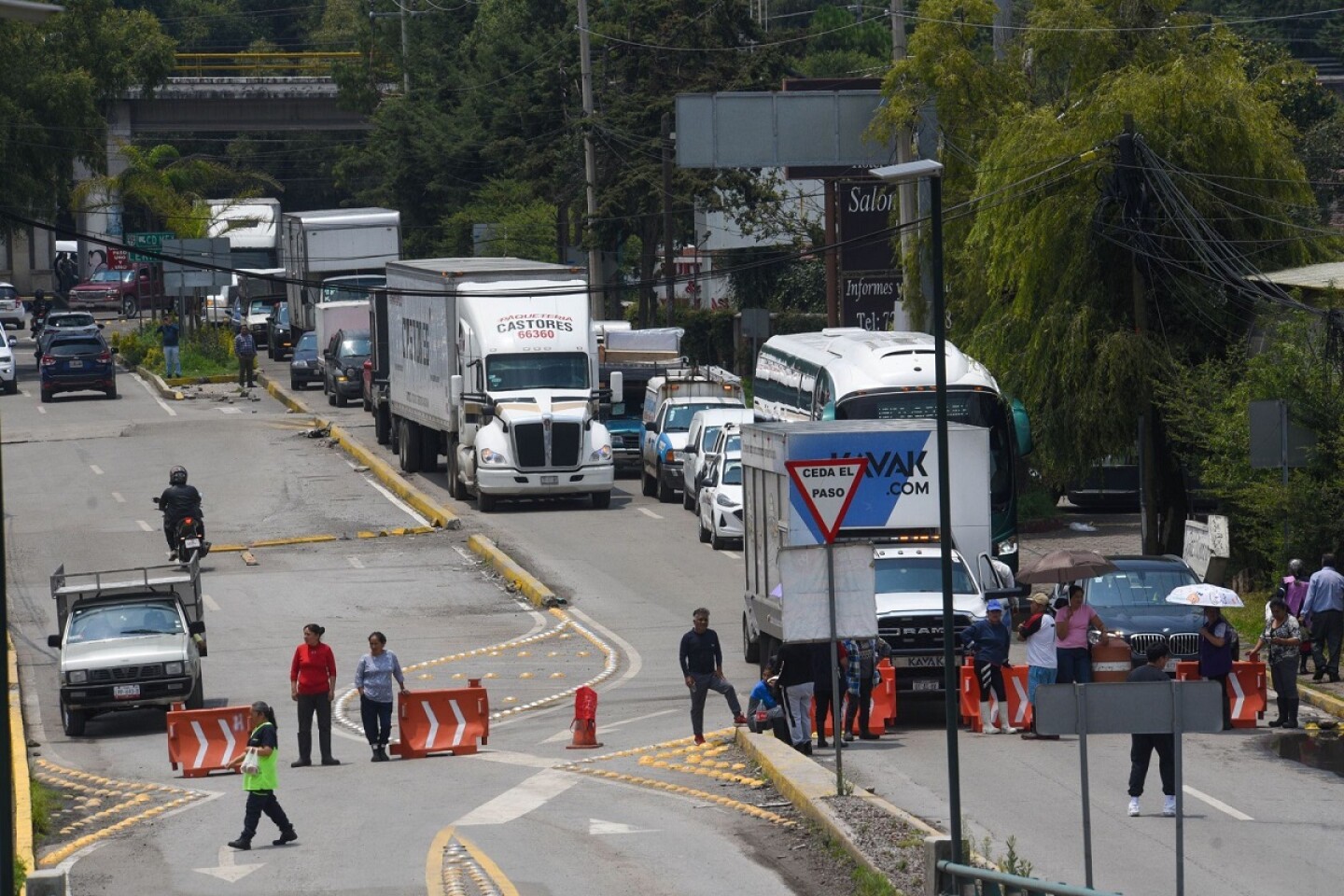 Alerta vial en accesos a CDMX: accidentes y bloqueos saturan tramos estratégicos