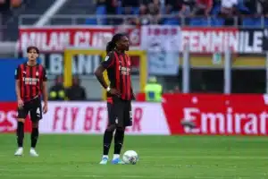 Udinese sepulta al AC Milan y compromete su plaza en Champions League
