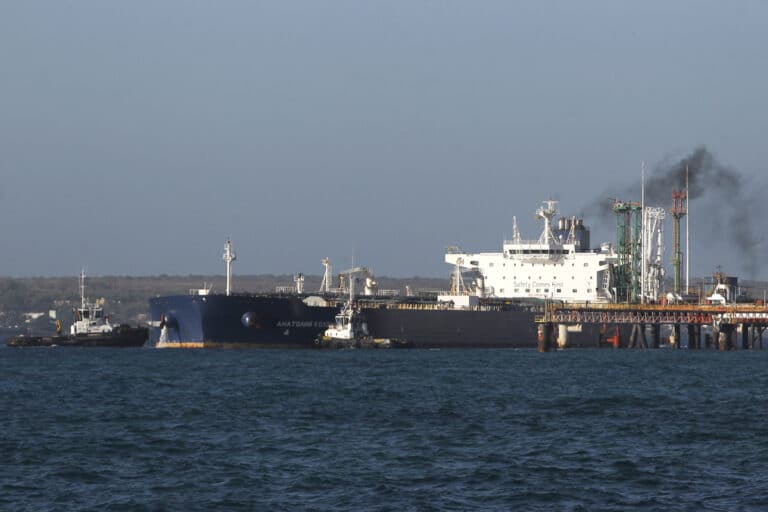 Solidaridad energética global rompe el bloqueo de combustibles sobre Cuba