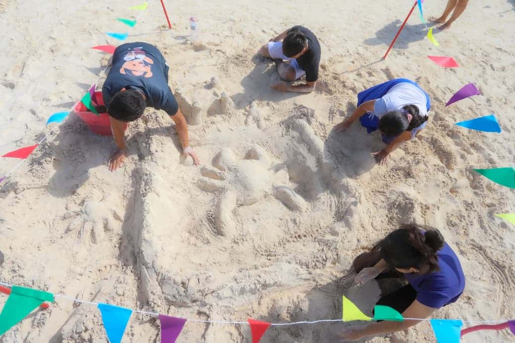 Cancún impulsa la inclusión infantil en la 4ta Exhibición de Esculturas en Arena