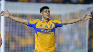 Tigres destroza a Chivas con goleada y recupera protagonismo en liguilla