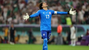 Crisis en Stamford Bridge: Liam Rosenior abandona el Chelsea tras solo 23 partidos 1 guillermo ochoa eliminado copa chipre ael limassol