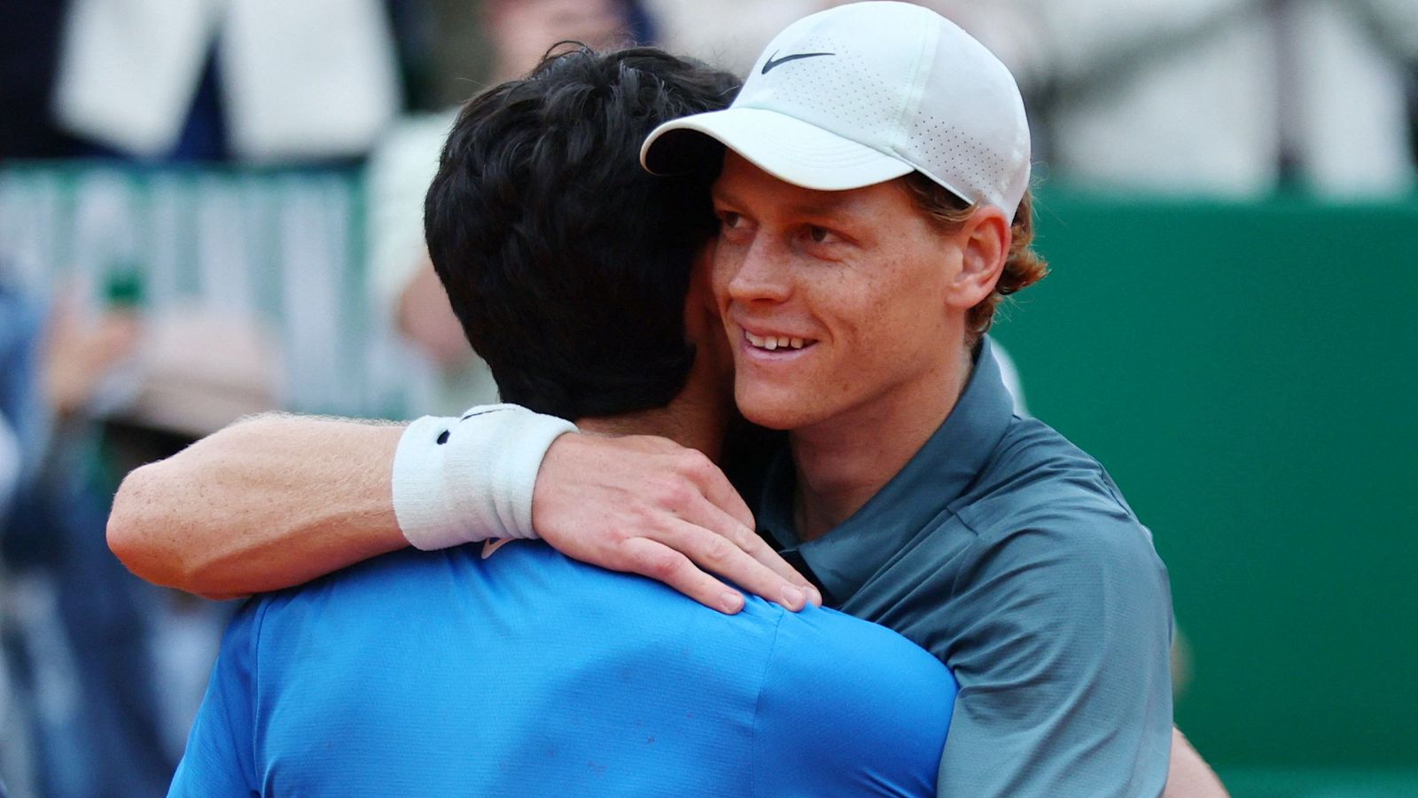 Jannik Sinner conquista Montecarlo y recupera el trono del tenis mundial