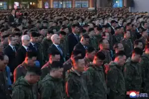 Kim Jong-Un glorifica el suicidio táctico de sus tropas en Rusia