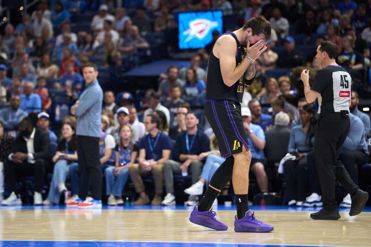 Lakers pierden a Luka Doncic y arriesgan su futuro en la postemporada